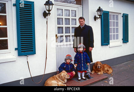 Christian Ludwig der Kinder und Irina von Vater und Preußen Christian Sigismund, Deutschland 1991. Les enfants Christian Ludwig et Irina de Prusse et leur père Christian Sigismund, Allemagne 1991. Banque D'Images