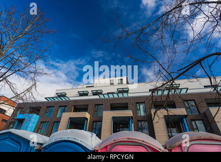 La construction de nouveaux appartements. Maison moderne en construction complexe Banque D'Images