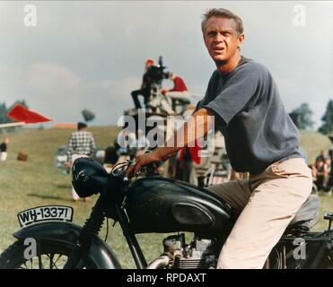 STEVE MCQUEEN, La grande évasion, 1963 Banque D'Images