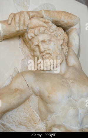 Statue, Musée archéologique d'Ancienne Corinthe, Corinthe, Grèce Banque D'Images