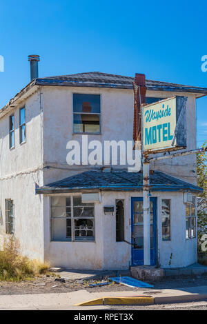 Motel en bordure de l'abandon le long de la route 66 en subventions, New Mexico, USA [pas de biens ; disponible pour les licences éditoriales uniquement] Banque D'Images