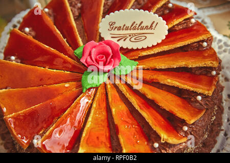 Très beau gâteau cassants doux sur la table Banque D'Images