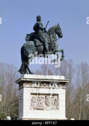 La statue équestre DE FELIPE IV EN LA PLAZA DE ORIENTE - SIGLO XVII. Auteur : TACCA, Pietro. Location : Plaza de Oriente. MADRID. L'ESPAGNE. Banque D'Images