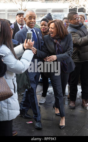 New York, USA. Feb 21, 2019. New York, NY - 21 Février 2019 : Le sénateur Kamala Harris assiste à déjeuner avec le révérend Al Sharpton à Sylviaâ. crédit : lev radin/Alamy Live News Banque D'Images