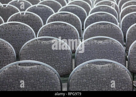 Image abstraite des sièges dans un théâtre. Banque D'Images