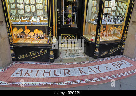 Arthur Kay & Bros, bijoutiers Boutique, 2 Nouveau Marché, Manchester, North West England, UK, M1 1PT Banque D'Images