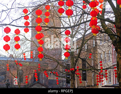 Lanternes rouges à St Anns Square Manchester, nouvel an chinois, Chinatown, Angleterre du Nord-Ouest, Royaume-Uni, M2 7PW Banque D'Images