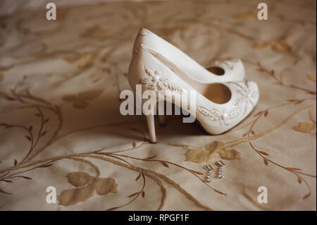 Mariage mariée détails - chaussures de mariage comme un backgrond Banque D'Images