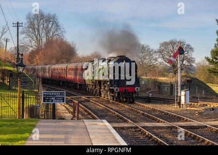 Des trains à vapeur sur la Severn Valley Railway dans le village pittoresque de Arley dans le Worcestershire, Royaume-Uni. Prise le 21 février 2019 Banque D'Images