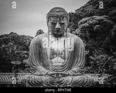 Célèbre Grand Bouddha à Kamakura Daibutsu Temple - TOKYO / JAPON - 12 JUIN 2018 Banque D'Images