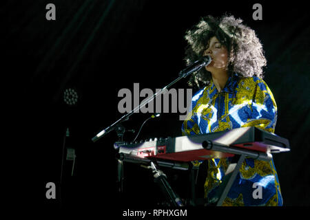 RIS-Orangis, France.6 février, 2019.Lisa-Kainde des Sœurs Ibeyi se produit en concert au Plan à RIS-Orangis, France Banque D'Images