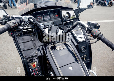 La Russie, Vladivostok, 10/06/2018. Voir au volant de motos Honda Goldwing 1200 (moto). Classic bikes, mode de vie actif, en moto comme h Banque D'Images