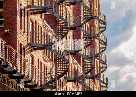 Escaliers en spirale sur une maison/ Banque D'Images