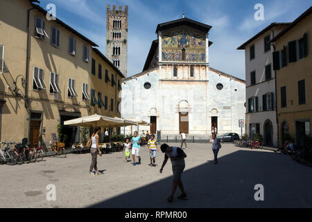 Lucca - Basilique San Frediano. Banque D'Images