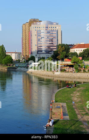 Danube dans l'été, Vienne, Autriche Banque D'Images