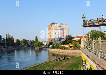 Danube dans l'été, Vienne, Autriche Banque D'Images