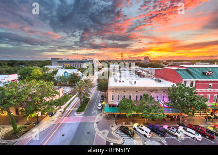 Gainesville, Floride, USA Centre-ville paysage urbain au crépuscule. Banque D'Images