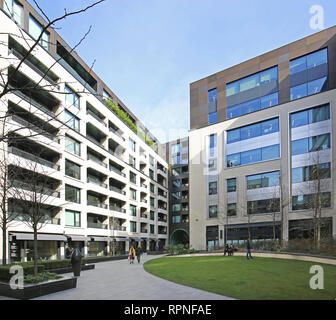 Anonyme de Facebook, nouveau 230 000 pi² London UK dans le nouveau bâtiment du siège Rathbone bloc carré près de Oxford Street et Tottenham Court Road. Banque D'Images