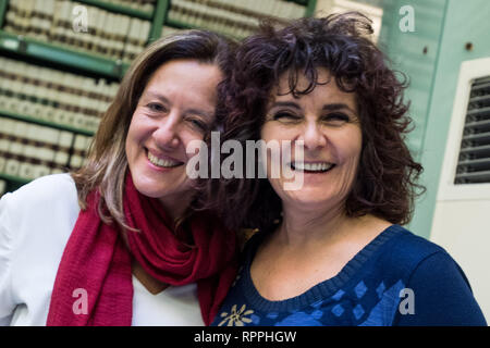 Foto Valerio Portelli/LaPresse 22-02-2019 Roma, Italia Presentazione del libro Europa indentitaria Politica Nella Foto : Elena Fattori, Paola Photo Nugnes Valerio Portelli/LaPresse 22 février 2019 Rome, Italie Présentation du livre Indentitarian l'Europe politique dans le pic : Elena Fattori, Paola Nugnes Banque D'Images