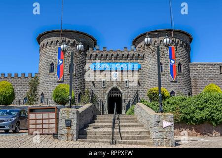 Victoria, Australie. 23 févr. 2019. Les Loups de l'Ouest - pleine force de combat médiéval-23 Février 2019 - Kryal Castle, Ballarat, Victoria, Australie. Credit : brett keating/Alamy Live News Banque D'Images