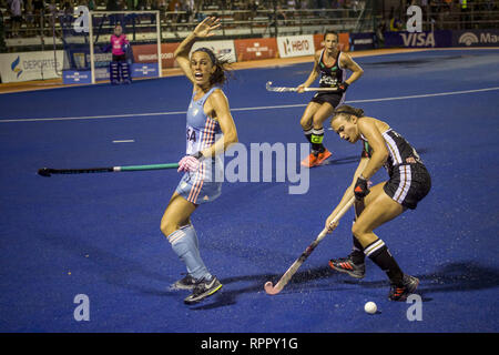 Buenos Aires, capitale fédérale, l'Argentine. Feb 22, 2019. Aujourd'hui, le vendredi 22 février, l'équipe féminine de hockey de l'Argentine, ''Las'' Adnani, a maintenu l'invaincu en tirant 2 buts avec l'équipe nationale allemande (5ème au classement mondial) après avoir battu la Belgique et fixé à l'égard des États-Unis. Les Argentins (4e au classement mondial) atteint un point supplémentaire en gagnant en droit pénal 4 buts par 3. Leur prochain défi sera ce dimanche 24 février contre l'équipe hollandaise. Le match entre les équipes de l'Argentine de l'Argentine contre l'Allemagne a été suspendu en raison de la forte tempête qui b Banque D'Images