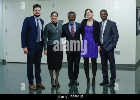 Organisation des Nations Unies, New York, USA, le 22 février 2019 - Parfait Onanga-Anyanga, Représentant spécial du Secrétaire général et chef de l'ONU Mission multidimensionnelle intégrée pour la stabilisation en République centrafricaine (MINUSCA) et son équipe après la presser par Smaïl Chergui, commissaire de l'Union africaine pour la paix et la sécurité, et Jean-Pierre Lacroix, Secrétaire général adjoint aux opérations de paix du Ministère sur voiture aujourd'hui au siège des Nations Unies à New York. Photo : Luiz Rampelotto/EuropaNewswire dans le monde d'utilisation | Banque D'Images