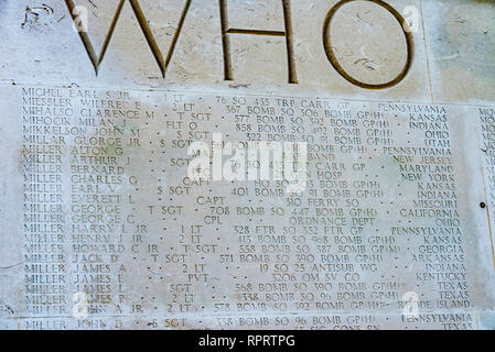 Glenn Miller sur le mur des disparus. Cimetière américain de Cambridge près de Madingley, Cambridgeshire, Royaume-Uni. Alton G Miller et les militaires américains sont absents en action Banque D'Images