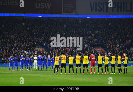 Hommages à l'ancien joueur de Cardiff City Matthieu Brazier avant le coup d'envoi au cours de la Premier League match au Cardiff City Stadium. Banque D'Images