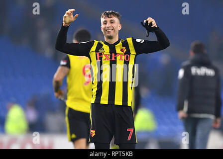 Gerard Deulofeu du Watford célèbre après le coup de sifflet final lors de la Premier League match au Cardiff City Stadium. Banque D'Images