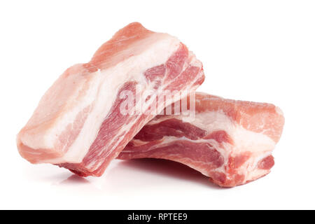 Morceaux de viande de porc isolé sur fond blanc Banque D'Images