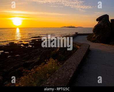 Atardecer en el mar. Bayona. Pontevedra. La Galice. España Banque D'Images