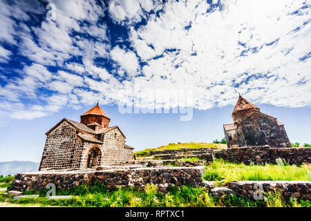 Vue panoramique d'une vieille église de Sevanavank Sevan en Arménie Banque D'Images