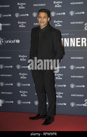 Les joueurs de Manchester United, les partenaires et le personnel arrive à Old Trafford pour la 20e édition du Gala de l'UNICEF pour des dîners avec : Alexis Sanchez Où : Manchester, Royaume-Uni Quand : 22 Jan 2019 Credit : Graham Finney/WENN Banque D'Images