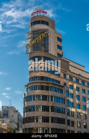 Madrid, Espagne - 20 Février 2018 : Edificio Carrion emblématique bâtiment. Situé dans la Gran Via et Jacometerzo street Junction, en face de la Plaza de Callao Banque D'Images