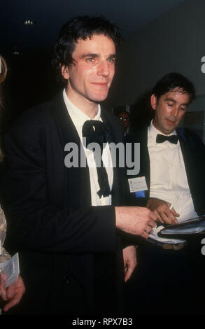 Los Angeles, CA - le 22 janvier : l'acteur Daniel Day-Lewis assiste à la 51e assemblée annuelle Golden Globe Awards le 22 janvier 1994 au Beverly Hilton Hotel à Beverly Hills, Californie. Photo de Barry King/Alamy Stock Photo Banque D'Images