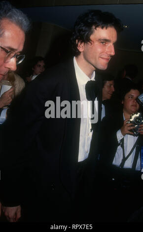 Los Angeles, CA - le 22 janvier : l'acteur Daniel Day-Lewis assiste à la 51e assemblée annuelle Golden Globe Awards le 22 janvier 1994 au Beverly Hilton Hotel à Beverly Hills, Californie. Photo de Barry King/Alamy Stock Photo Banque D'Images