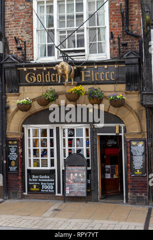 Le Golden Fleece public house, York's pub plus hanté, dans la ville de York, Yorkshire, UK. Banque D'Images