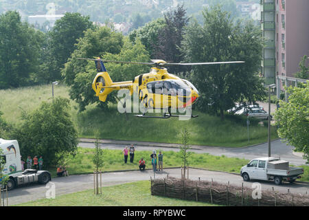 GERA, ALLEMAGNE - Mai 29, 2016, de l'Adac et l'ambulance hélicoptère : Banque D'Images