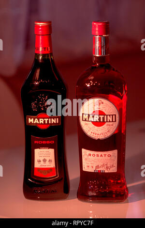 Levent, Istanbul/Turquie - 23 décembre 2018 : Martini Rosso et Rosato Banque D'Images