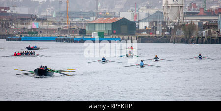 La ville de Cork, Cork, Irlande. 23 Février, 2019. Rameurs de divers clubs d'aviron de prendre à la rivière Lee pour un matin l'aviron à Cork, en Irlande. Crédit : David Creedon/Alamy Live News Banque D'Images