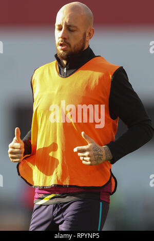 Stoke On Trent, Royaume-Uni. Feb 23, 2019. Aston Villa defender Alan Hutton (21) au cours de l'EFL Sky Bet Championship match entre Stoke City et Aston Villa au Bet365Stadium, Stoke-on-Trent, Angleterre le 23 février 2019. Photo par Jurek Biegus. Usage éditorial uniquement, licence requise pour un usage commercial. Aucune utilisation de pari, de jeux ou d'un seul club/ligue/dvd publications. Credit : UK Sports Photos Ltd/Alamy Live News Banque D'Images