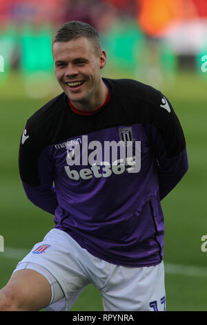 Stoke On Trent, Royaume-Uni. Feb 23, 2019. Défenseur de Stoke City Ryan Shawcross (17) au cours de l'EFL Sky Bet Championship match entre Stoke City et Aston Villa au Bet365Stadium, Stoke-on-Trent, Angleterre le 23 février 2019. Photo par Jurek Biegus. Usage éditorial uniquement, licence requise pour un usage commercial. Aucune utilisation de pari, de jeux ou d'un seul club/ligue/dvd publications. Credit : UK Sports Photos Ltd/Alamy Live News Banque D'Images