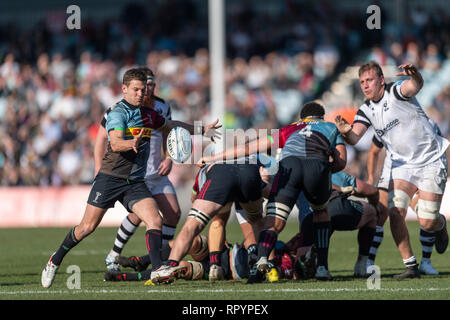 Twickenham, London, UK. Feb 23, 2019. Charlie Mulchrone des Harlequins en action au cours de Premiership match Gallagher entre Harlequins et Bristol au Twickenham Stoop le Samedi, 23 février 2019. Londres en Angleterre. (Usage éditorial uniquement, licence requise pour un usage commercial. Aucune utilisation de pari, de jeux ou d'un seul club/ligue/dvd publications.) Crédit : Taka G Wu/Alamy News Crédit : Taka Wu/Alamy Live News Banque D'Images