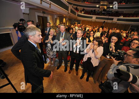 Hamilton, Scotland, UK. 23 février 2019. (Gauche - droite) Willie Rennie MSP ; Alistair Carmichael ; Alex Cole-Hamilton ; Christine Jardine. Vince Cable - Leader du Parti Libéral Démocrate livre son discours sur Brexit, entreprises et les questions autour de l'indépendance au Parti libéral démocrate écossais Conférence de printemps. Crédit : Colin Fisher/Alamy Live News Banque D'Images