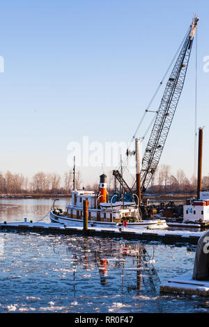 La glace sur le fleuve Fraser à Steveston Harbour pendant l'hiver de 2019 Banque D'Images