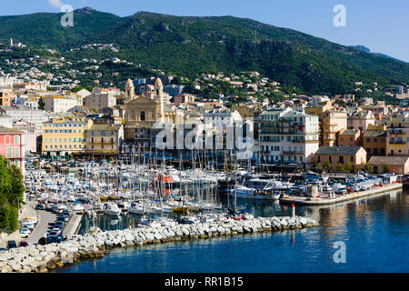 Vieux-Port (vieux port) et l'Église St-Jean-Baptiste, Bastia, Corse, France Banque D'Images