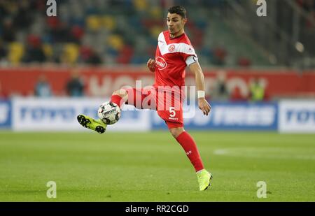 Düsseldorf, Deutschland. Feb 23, 2019. firo : 23.02.2019 Football, 2.Bundesliga, la saison 2018/2019, Fortuna Düsseldorf Düsseldorf - 1.FC Nuremberg Nuremberg simple action, Kaan Ayhan | utilisée dans le monde entier : dpa Crédit/Alamy Live News Banque D'Images