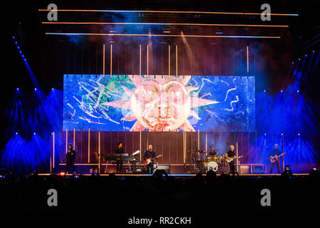 Milan Italie. 23 février 2019. Le groupe de rock pop anglais Tears for Fears effectue sur scène à Mediolanum Forum au cours de la 'règle du World Tour 2019". Credit : Rodolfo Sassano/Alamy Live News Banque D'Images