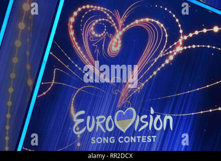 Kiev, Ukraine. Feb 23, 2019. Logo du Concours Eurovision de la chanson est visible pendant l'Eurovision Song Contest 2019 (ESC) final de sélection nationale à Kiev. La chanteuse ukrainienne sera MARUV représente l'Ukraine au cours de l'Eurovision 2019 contest à Tel-Aviv en mai 2019. Crédit : Pavlo Gonchar SOPA/Images/ZUMA/Alamy Fil Live News Banque D'Images