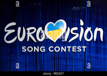 Logo du Concours Eurovision de la chanson est visible pendant l'Eurovision Song Contest 2019 (ESC) final de sélection nationale à Kiev. La chanteuse ukrainienne sera MARUV représente l'Ukraine au cours de l'Eurovision 2019 contest à Tel-Aviv en mai 2019. Banque D'Images